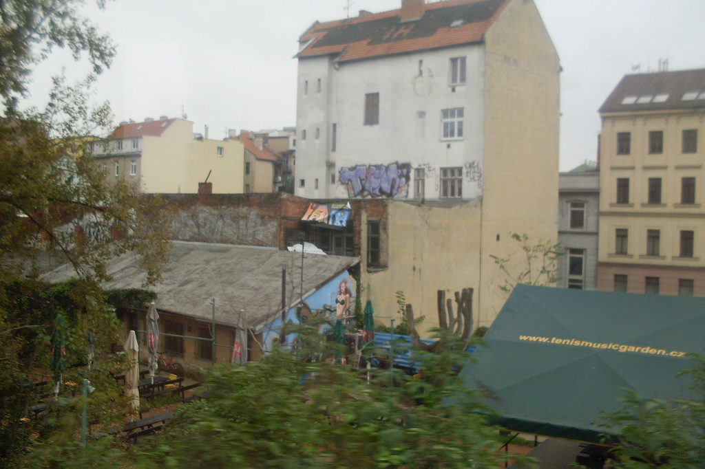 Garden restaurant by the railway